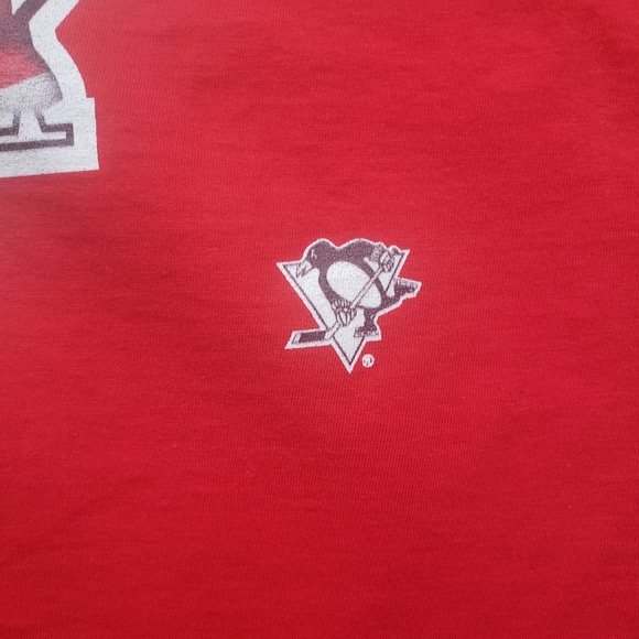 NWOT Pittsburgh Penguins Ladies T-Shirt - Picture 2 of 4